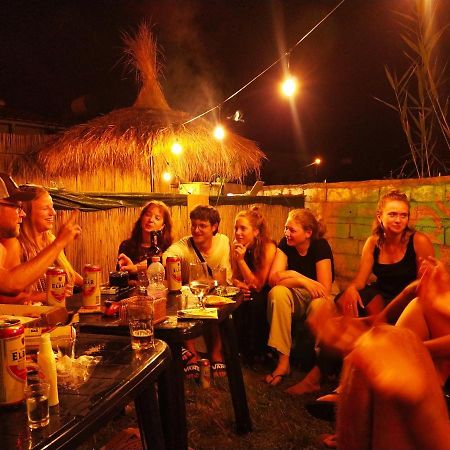 Pinegroove Hostel Vlora ภายนอก รูปภาพ
