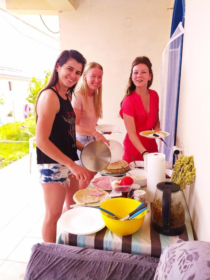 Pinegroove Hostel Vlora ภายนอก รูปภาพ