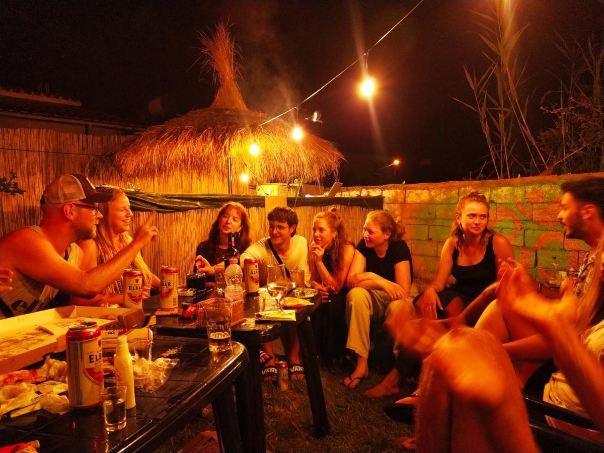 Pinegroove Hostel Vlora ภายนอก รูปภาพ