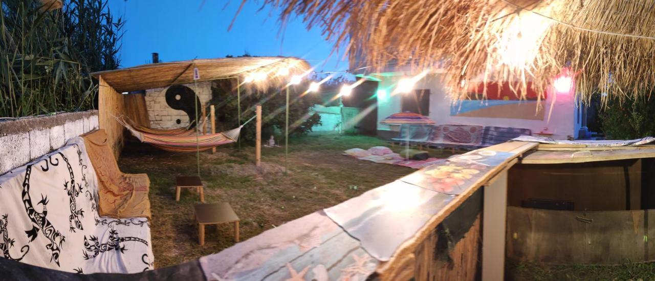Pinegroove Hostel Vlora ภายนอก รูปภาพ