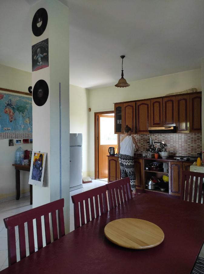 Pinegroove Hostel Vlora ภายนอก รูปภาพ