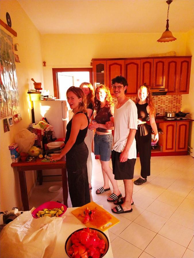 Pinegroove Hostel Vlora ภายนอก รูปภาพ